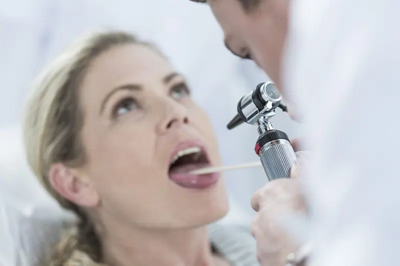 Laryngolog